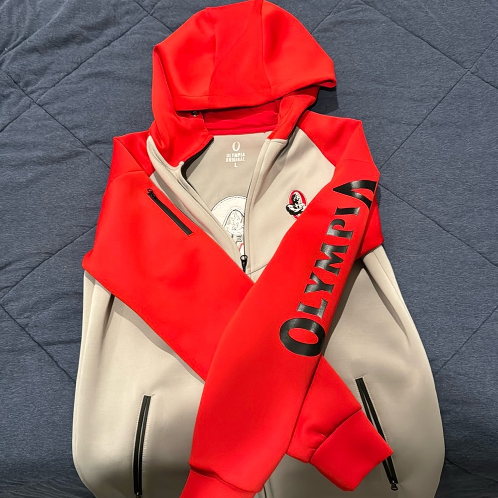 Men’s Mr. Olympia Sports Performance Hoodie Gem